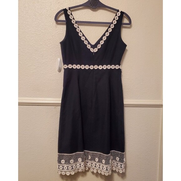 J. Crew Sleeveless V Neck Empire Cut Dress Eyelet Lace Lined Women's Size 2 - Picture 7 of 16